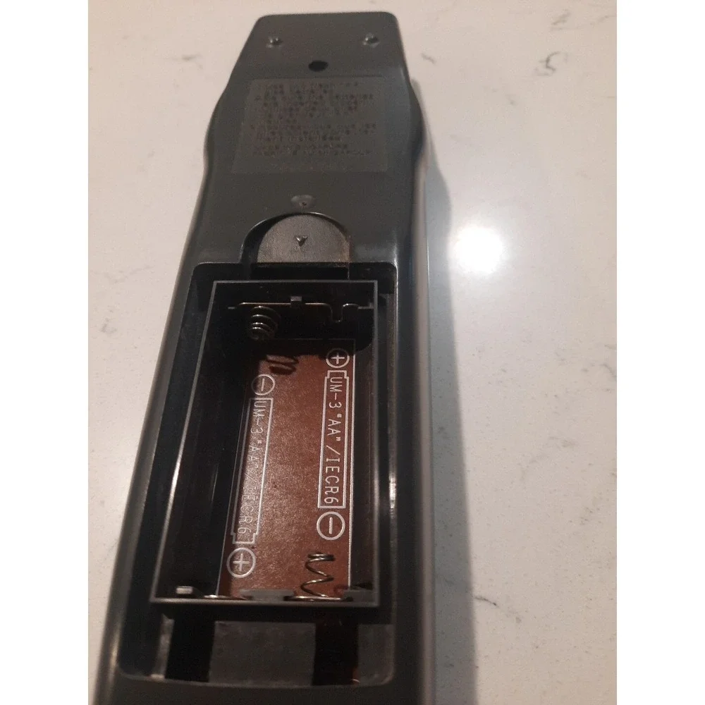 Quasar‎ VSQS1561 Program Director MB Universal VCR/TV/Cable Remote Control